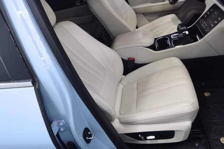 Used Li Auto ONE 2020 Extended-Range 6-Seater Version Right Front Seat