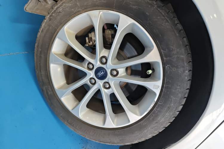 Used Ford Mondeo 2020 EcoBoost 200 Stylish Model Right Rear Wheel Hub