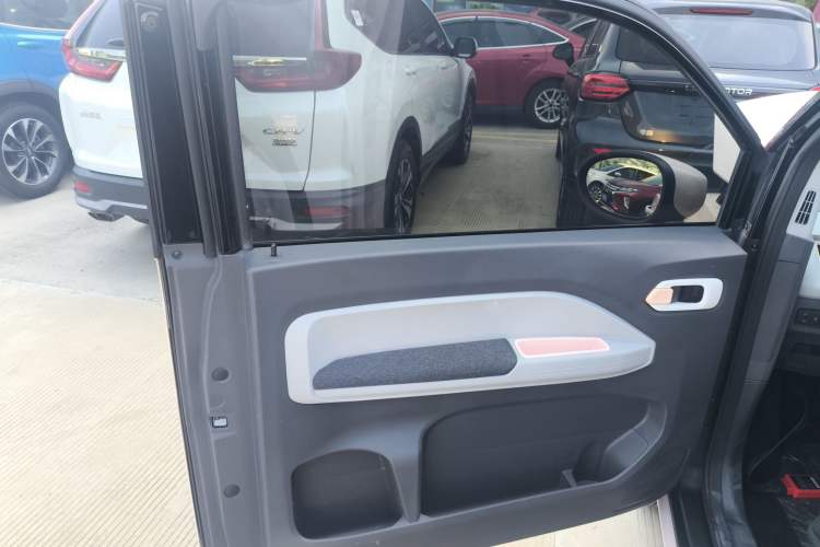 Used Chery New Energy QQ Ice Cream 2022 170km Sundae Phosphate Lithium-Ion