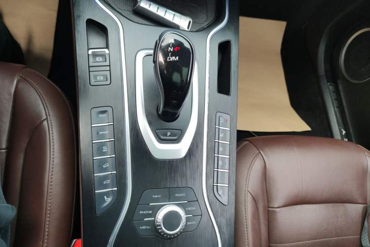 Used Wey VV7 2019 Upgraded Model 2.0T Flagship Version China VI
