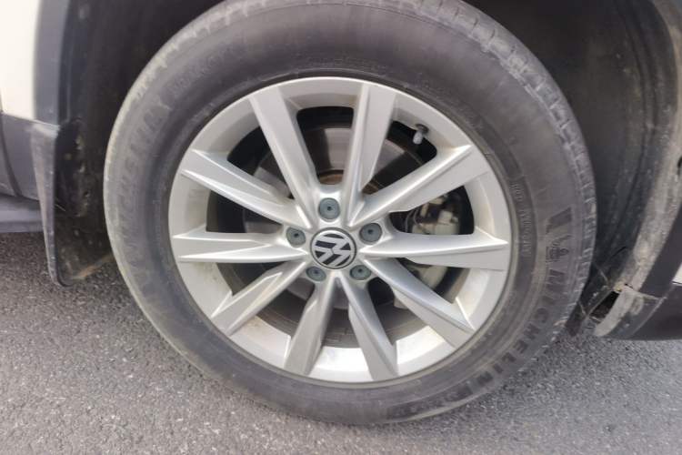 Used Volkswagen Tiguan 2016 280TSI Automatic Two-Wheel Drive Silk Road Comfort Edition
