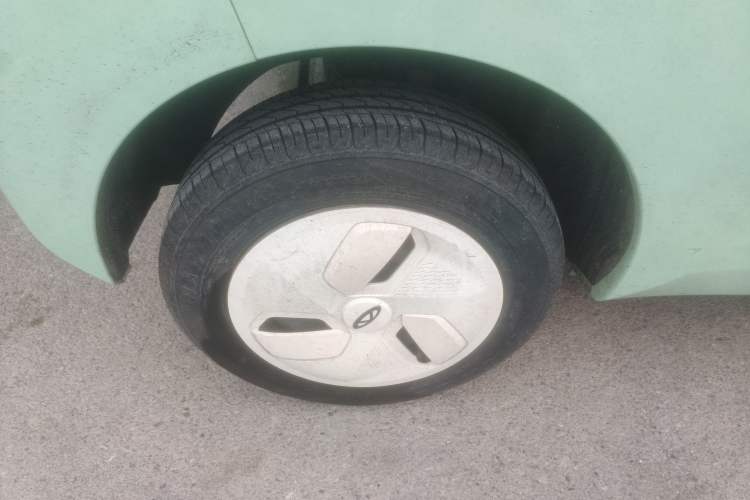 Used Chery QQ Ice Cream 2022 170km Sundae Phosphate Lithium-Ion