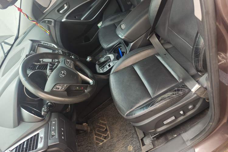 Used Hyundai Santa Fe 2015 2.0T Automatic 4x4 Top-Grade 7-Seater