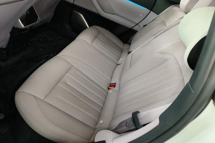 Used ONVO L60 2024 60 kWh Rear-Drive Version