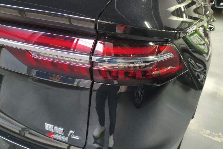 Used Geely Auto Monjaro L 2025 Dongfang Yao 2.0TD Automatic All-Wheel-Drive Wangyue Edition Right Rear Taillight