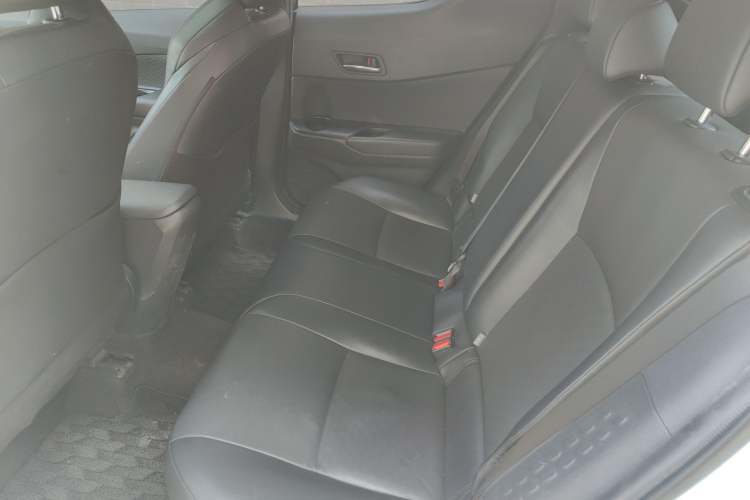 Used Toyota IZOA 2021 Dual-Motor 2.0L Yichi Edition Left Rear Seat