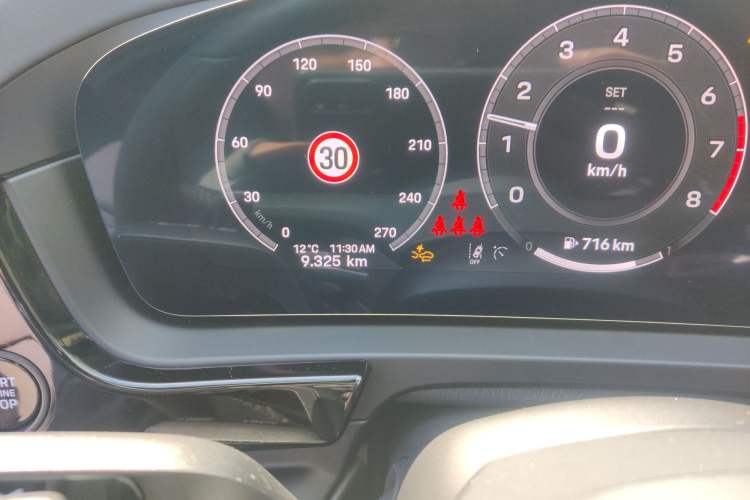 Used Porsche Cayenne 2025 Cayenne 3.0T Dream-Chasing Edition Odometer Close Up