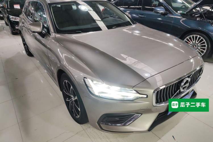Used Volvo V60 2020 T4 Zhiyi Luxury Edition
