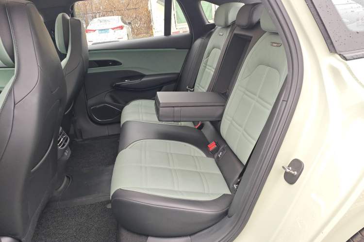 Used Hongqi EH7 2024 690 Pro
