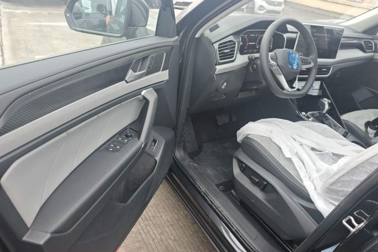 Used Volkswagen Tayron 2026 Model, 30 Million Vehicles Selected Version, 300TSI Driver Seat