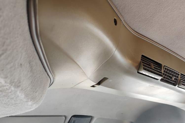 Used Jinbei Hiace X30 2013 1.3L Standard Version Headliner