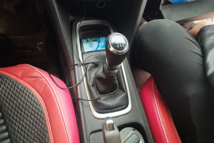 Used Chevrolet Monza 2019 320T Manual Xinxin Edition China VI Gear Lever