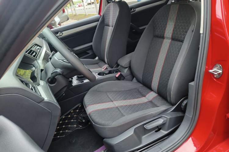 Used Volkswagen Lamando 2019 230TSI DSG Fashion Edition China V Standard