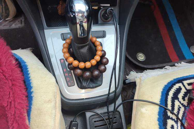 Used Volkswagen Gran Lavida 2013 1.6L Automatic Fashion Model
