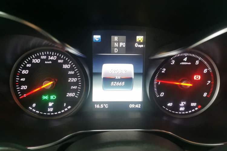 Used Mercedes-Benz GLC 2019 GLC 260 4MATIC Luxury Model
