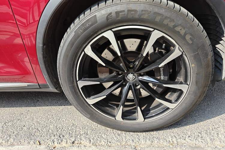 Used BYD Tang New Energy 2018 DM 2.0T All-Wheel Drive Smart Connectivity Luxury Model 7 Seats China V Emission Standard Right Front Wheel Hub