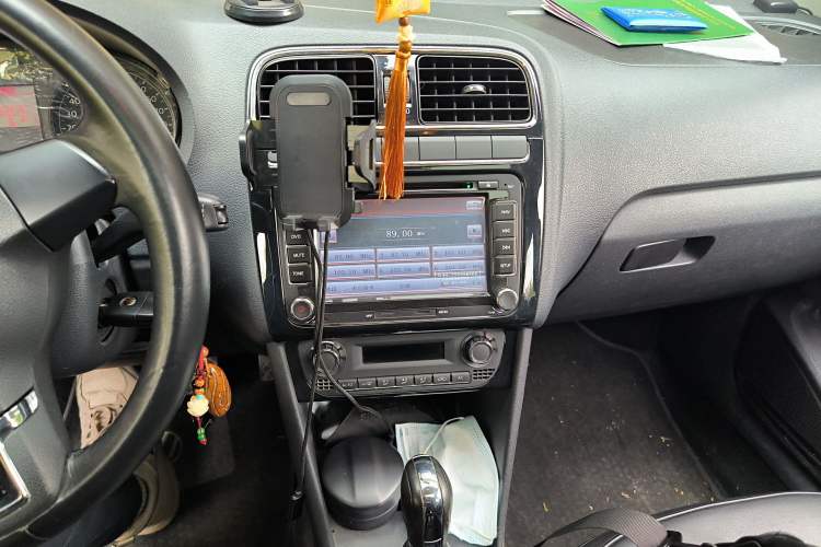 Used Volkswagen Polo 2011 1.6L Automatic ZhiKu Edition
