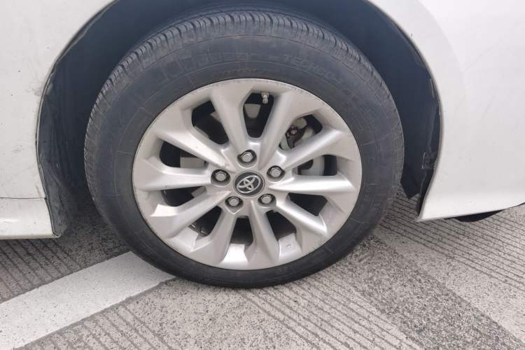 Used Toyota Corolla 2021 Dual-Motor 1.8L E-CVT Elite Edition Right Front Wheel Hub