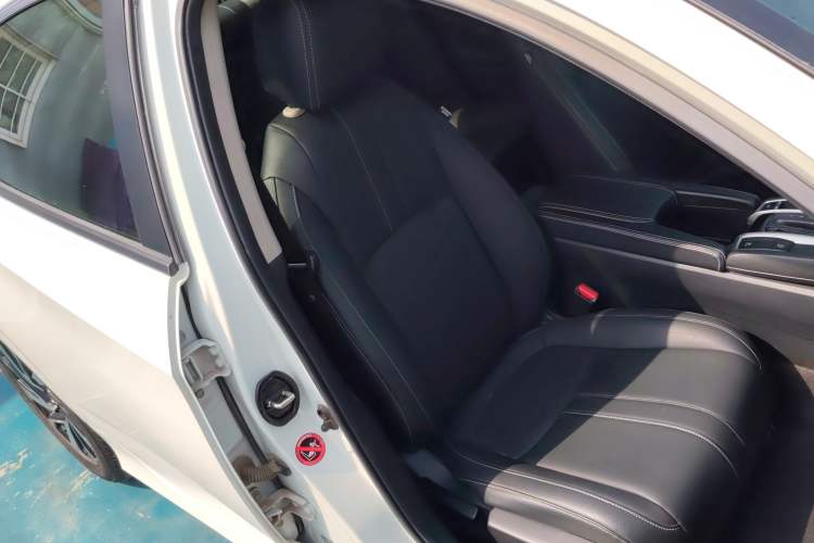 Used Honda Civic 2016 220TURBO CVT Luxury Edition
