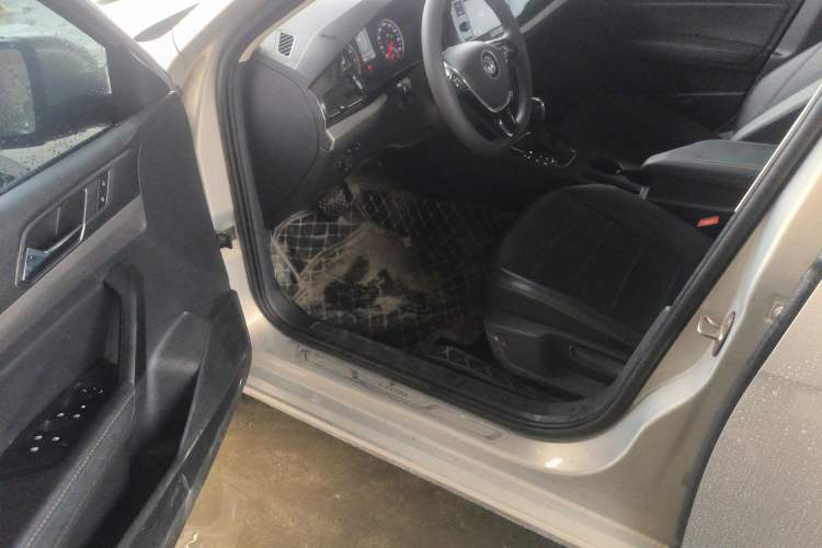 Used Volkswagen Lavida 2019 1.5L Automatic Comfort Edition China VI Standard Driver Seat