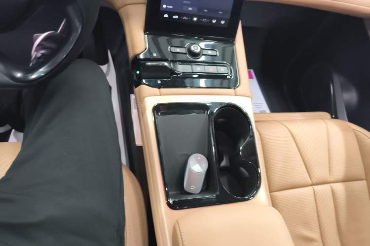 Used Nio ES8 2018 355 km Base Version 7-Seater Edition