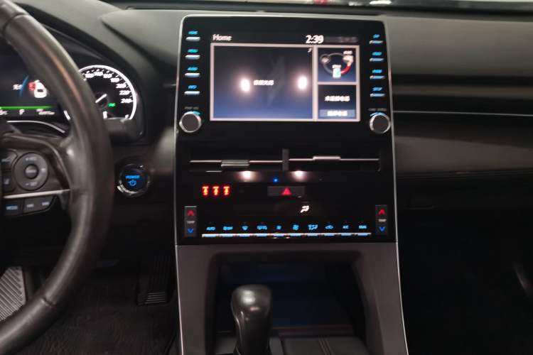 Used Toyota Avalon 2019 Dual-Engine 2.5L Luxury Edition China VI Standard