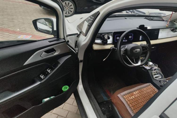 Used Geometry E Firefly 2023 320KM Happy Tiger 5-Seater