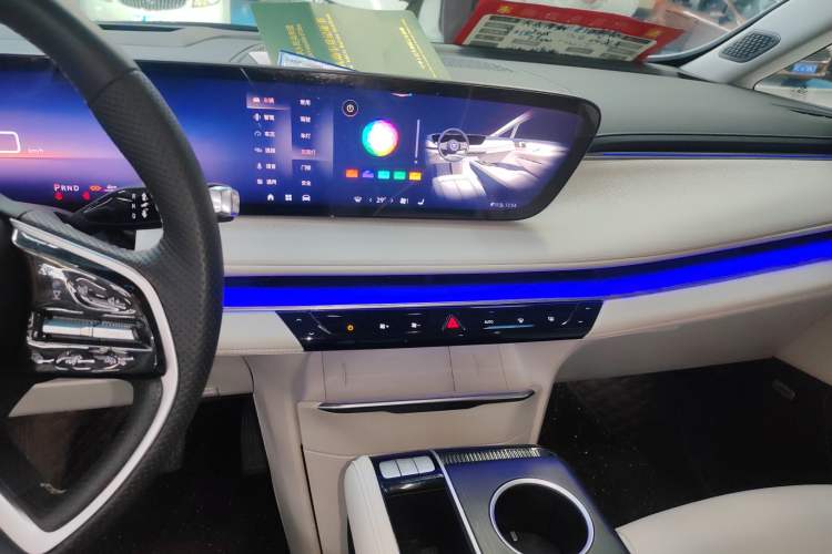 Used Buick GL8 New Energy 2024 Lu Zun Luxury Edition 7-Seater
