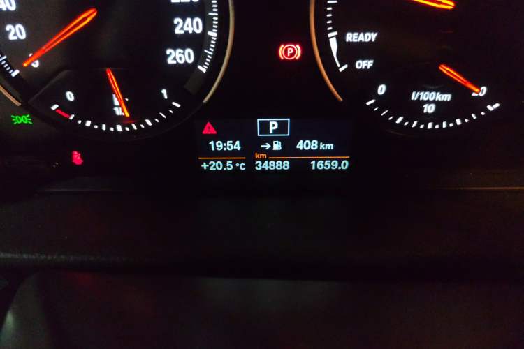 Used BMW 1 Series 2020 120i Fashion Model Odometer Close Up