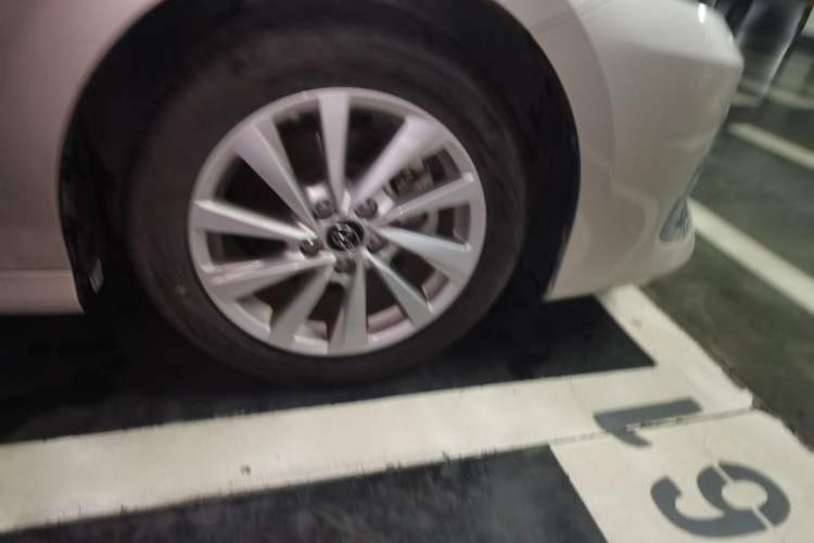 Used Toyota Camry 2021 2.0G Luxury Edition
