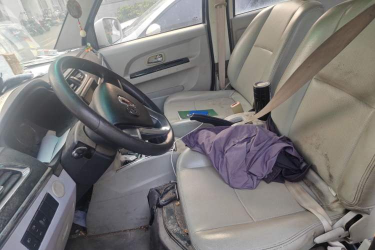 Used Jinbei New Hiace X30L 2016 1.5L Business Edition DLCG14 Left Front Seat