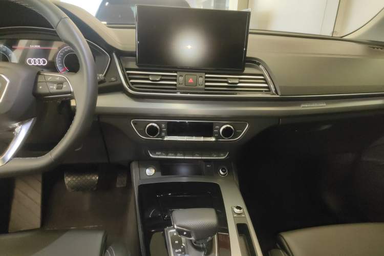 Used Audi Q5L 2025 quattro 45th Anniversary Edition 40 TFSI Sporty and Dynamic Model