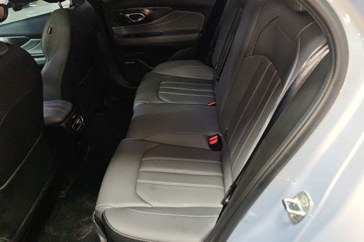 Used GAC Trumpchi EMPOW 2025 270T DCT Yingbao R-Style Dynamic Edition Left Rear Seat