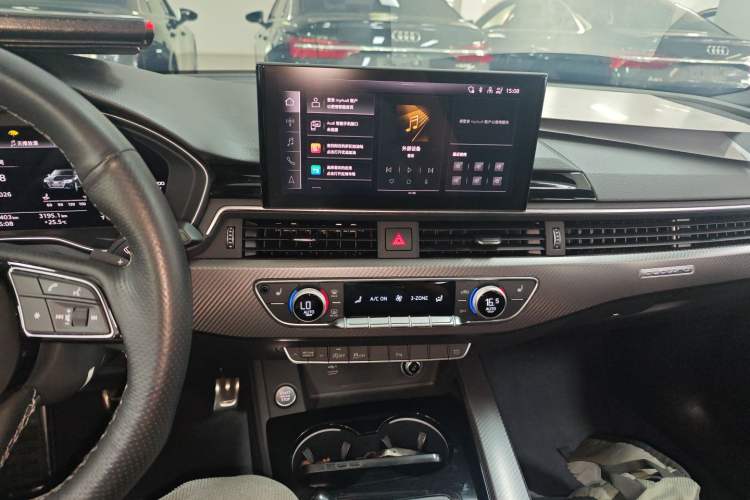 Used Audi A4L 2024 40 TFSI quattro RS Performance Package
