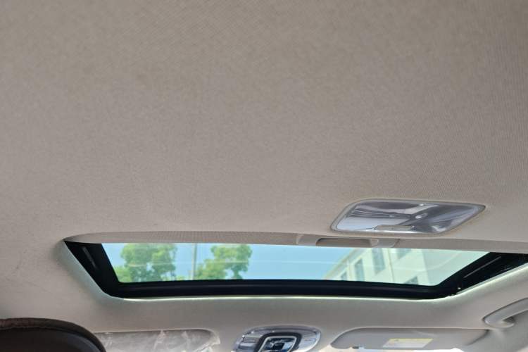 Used Hyundai Elantra 2022 1.5L CVT GLX Elite Edition Headliner