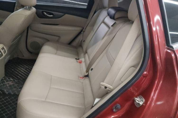 Used Nissan X-Trail 2014 2.0L CVT Comfort Edition 2WD Left Rear Seat