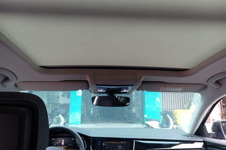 Used Volkswagen Passat 2025 Outstanding Model 330TSI Elite Edition
