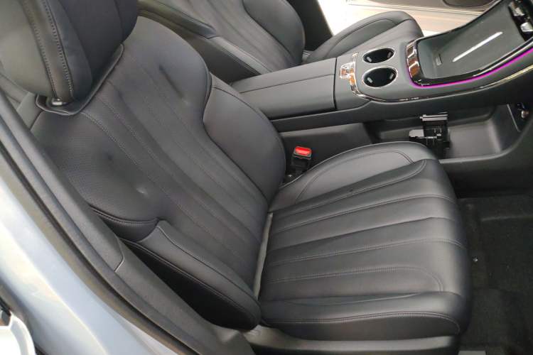 Used AION V 2024 Aion Tyrannosaurus 520 Intelligent Premium Edition Right Front Seat