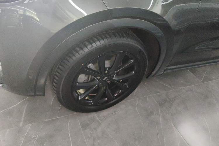 Used Li Auto ONE 2021 Extended-Range 6-Seater Version Left Front Wheel Hub