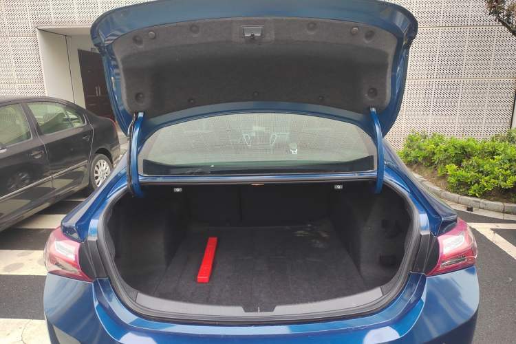 Used Chevrolet Malibu XL 2019 535T CVT Active Version Trunk