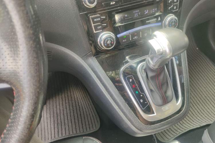 Used Haval H6 2016 Upgraded Model 1.5T Automatic Two-Wheel Drive Elite Version