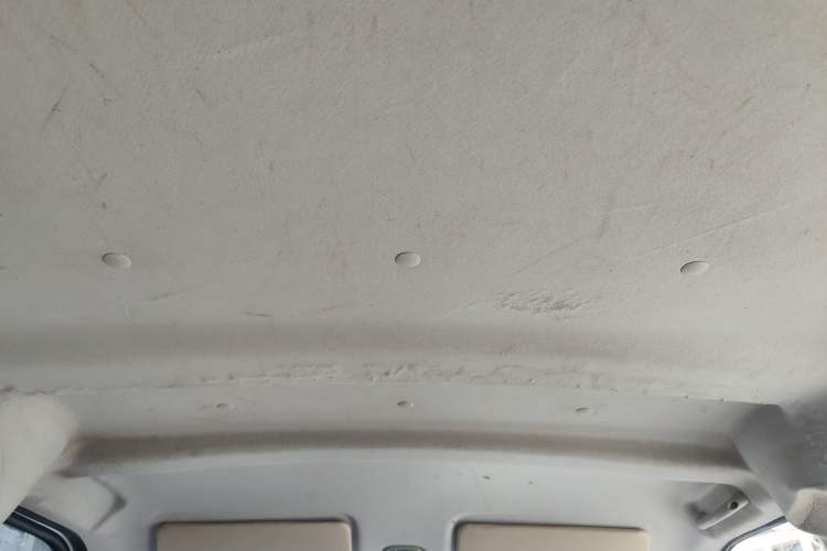 Used CHANGAN KAICHENG Ruixing M60 2023 1.5L GDI Comfort-Class Passenger Vehicle 6/7 Seats
