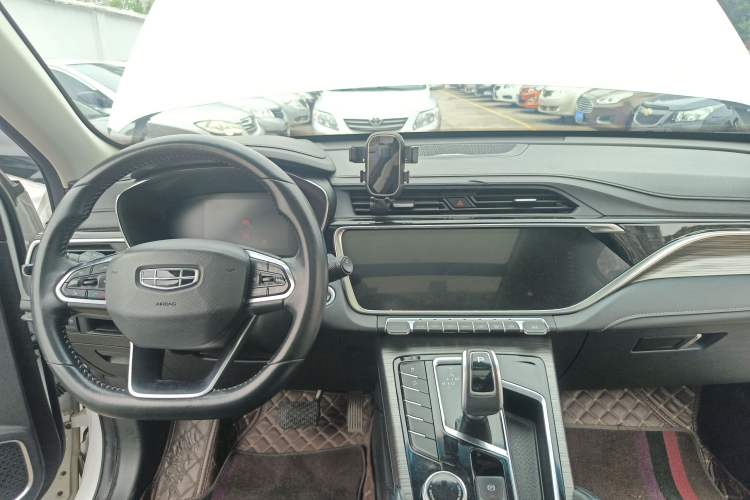 Used Geely Auto Emgrand X7 Sport 2020 1.5TD Automatic Smart Connect PRO Audio And AC Panel