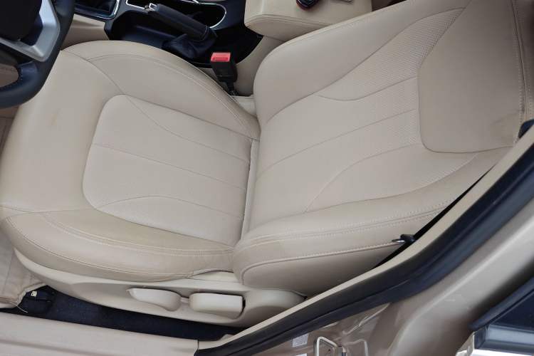 Used Geely Auto Emgrand 2017 Sedan Million Edition 1.5L Manual Luxury Model