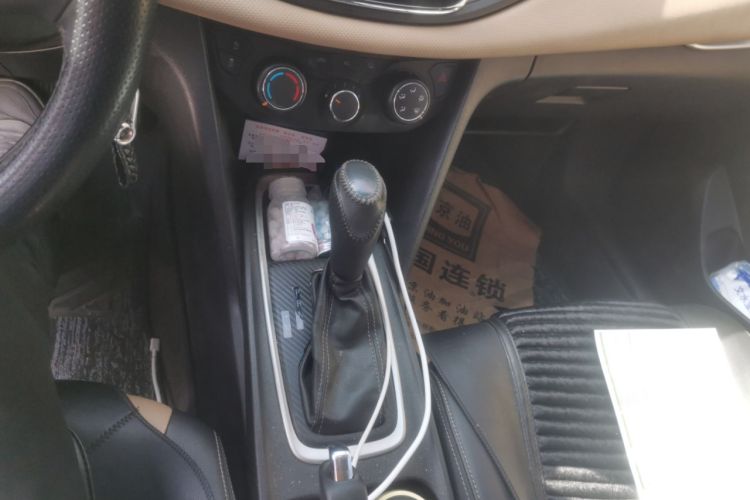 Used Chevrolet Monza 2022 320 Automatic Enjoyment Edition Gear Lever