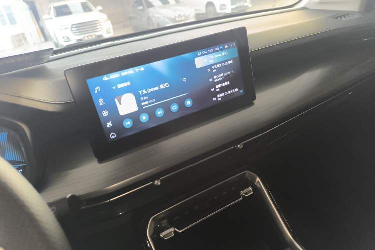 Used Wuling Asta 2022 2.0L DHT Electric-Speed Version