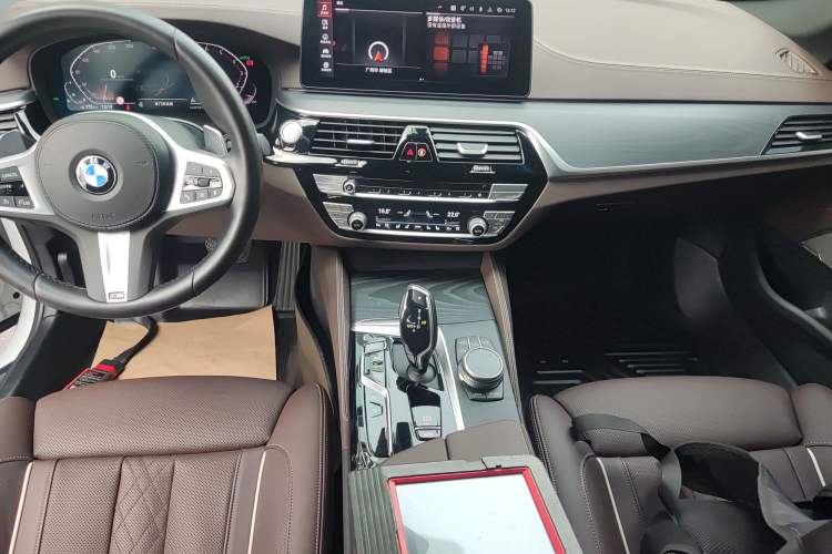 Used BMW 5 Series 2022 Second Facelift 530Li Luxury Version M Sport Package
