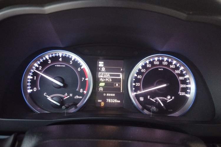 Used Toyota Highlander 2018 2.0T Four-Wheel Drive Luxury Version 7 Seats China VI Standard Instrument Cluster