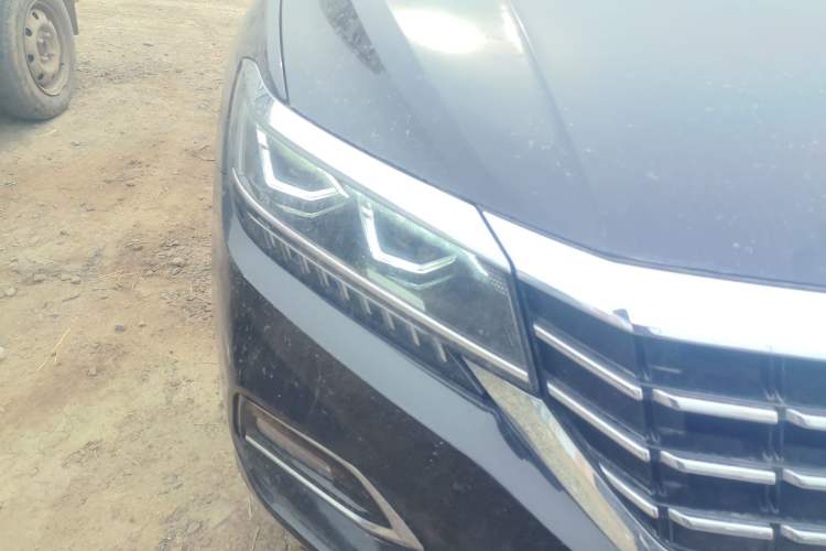 Used Volkswagen Passat 2019 330TSI Luxury Edition China VI Standard Right Front Headlight