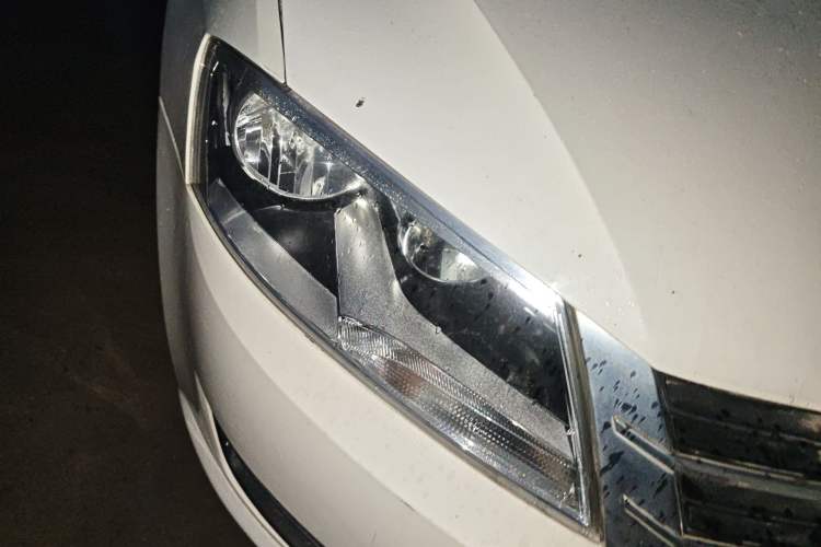 Used Volkswagen Lavida 2013 Revised Classic 1.6L Automatic Fashion Edition Right Front Headlight